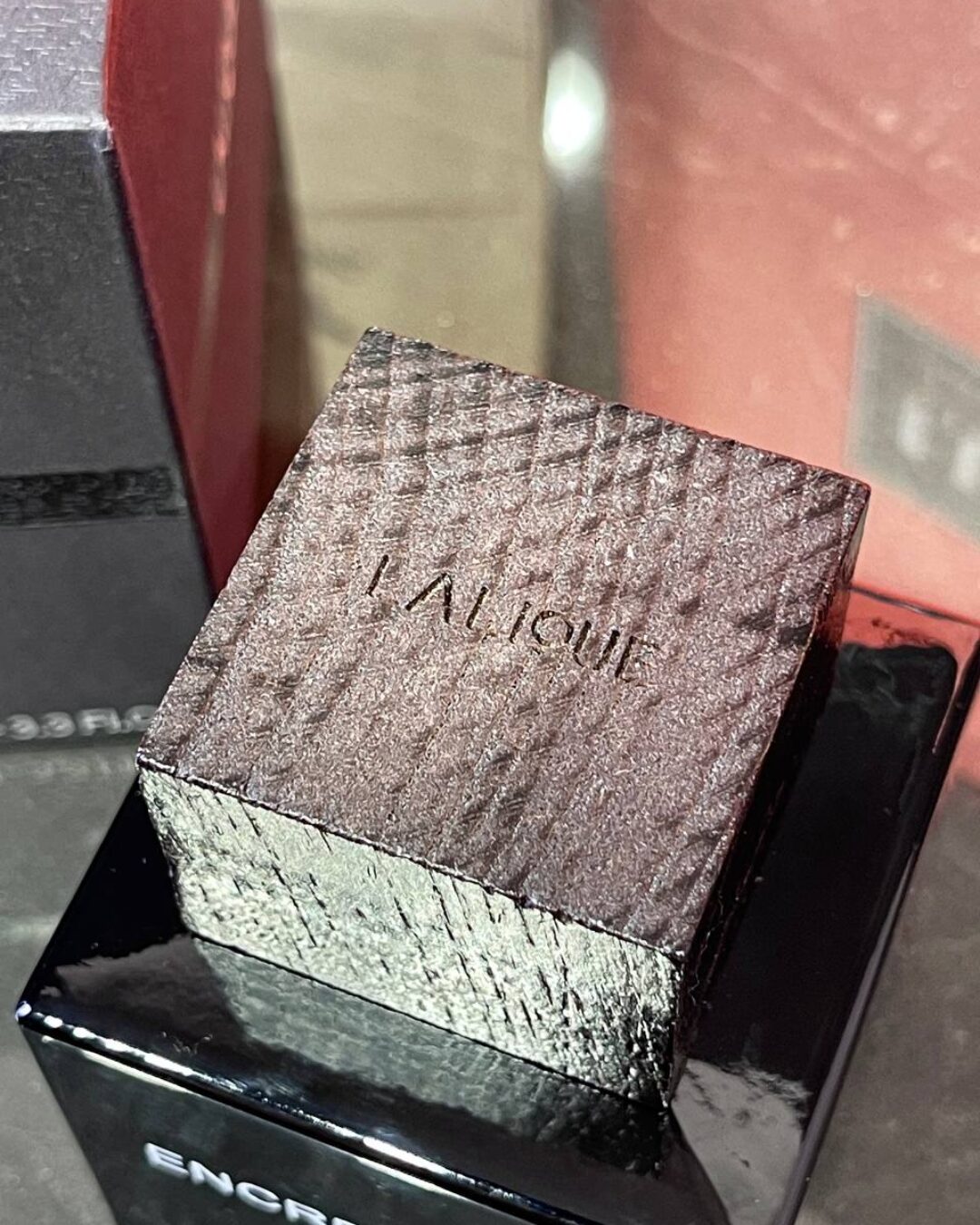 Парфюм Encre Noire Lalique — изображение 3