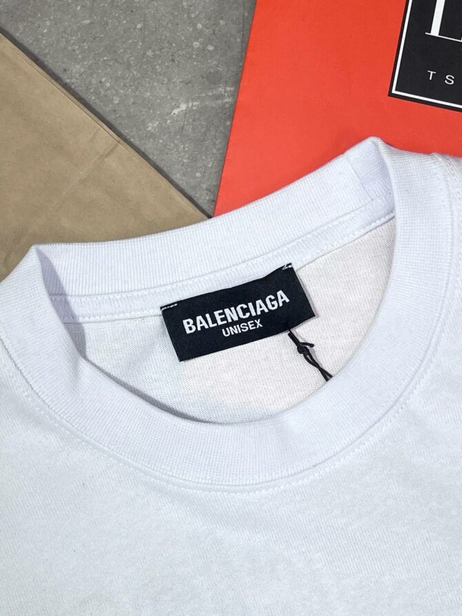 Футболка Balenciaga — изображение 6