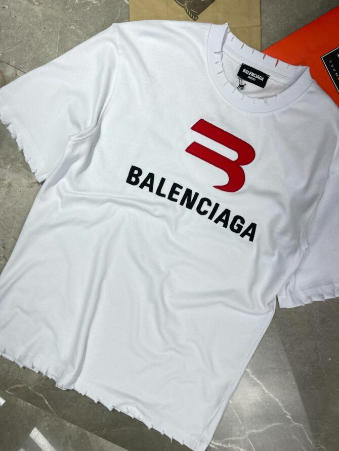 Футболка Balenciaga — изображение 4