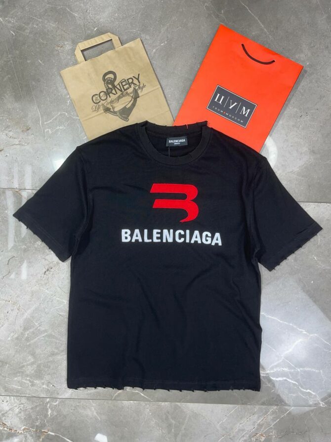 Футболка Balenciaga