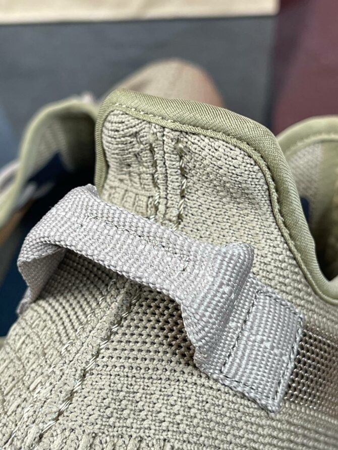 Yeezy 350 V2 Earth — изображение 5