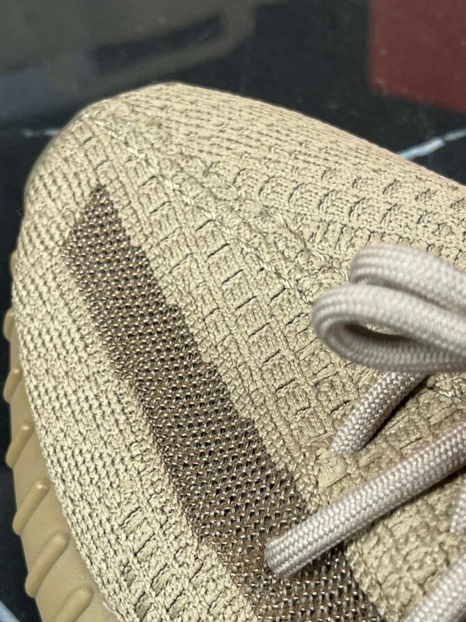 Yeezy 350 V2 Earth — изображение 9
