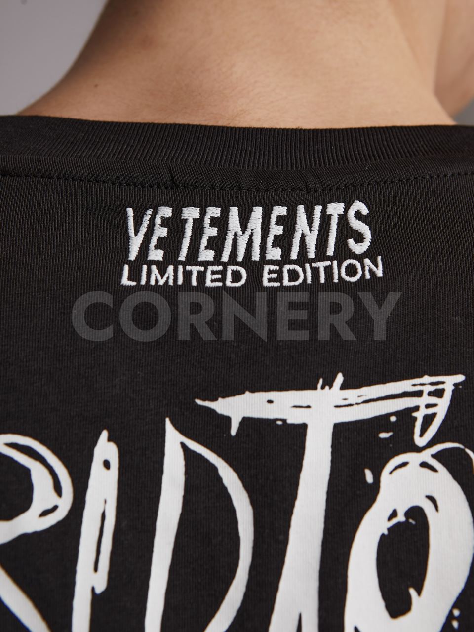Футболка Vetements World Tour — фото 7