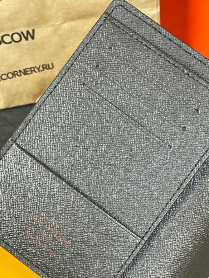 Обложка для паспорта Louis Vuitton — изображение 7
