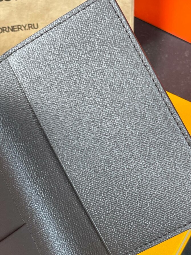 Обложка для паспорта Louis Vuitton — изображение 9