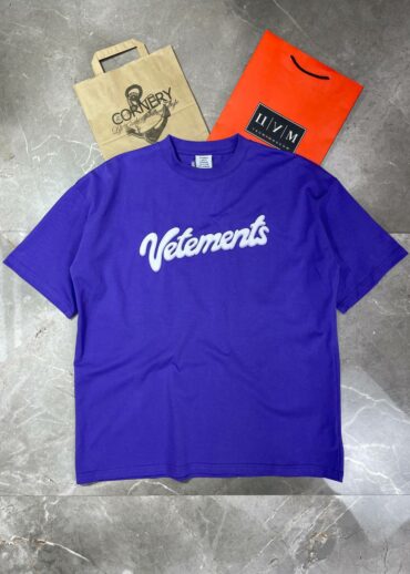 Футболка Vetements
