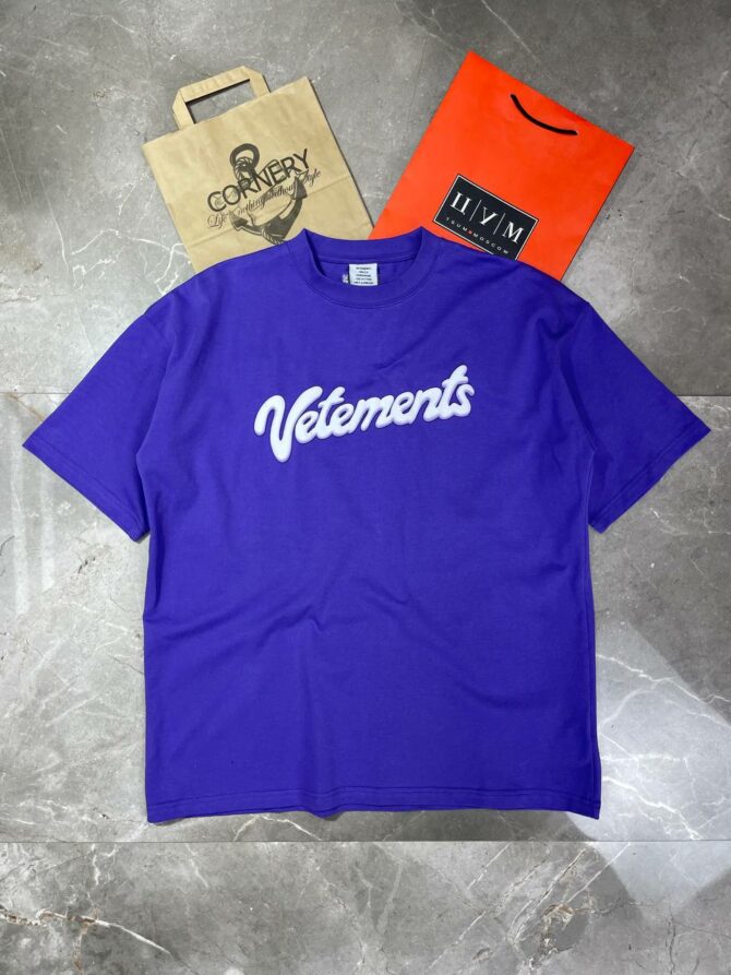 Футболка Vetements