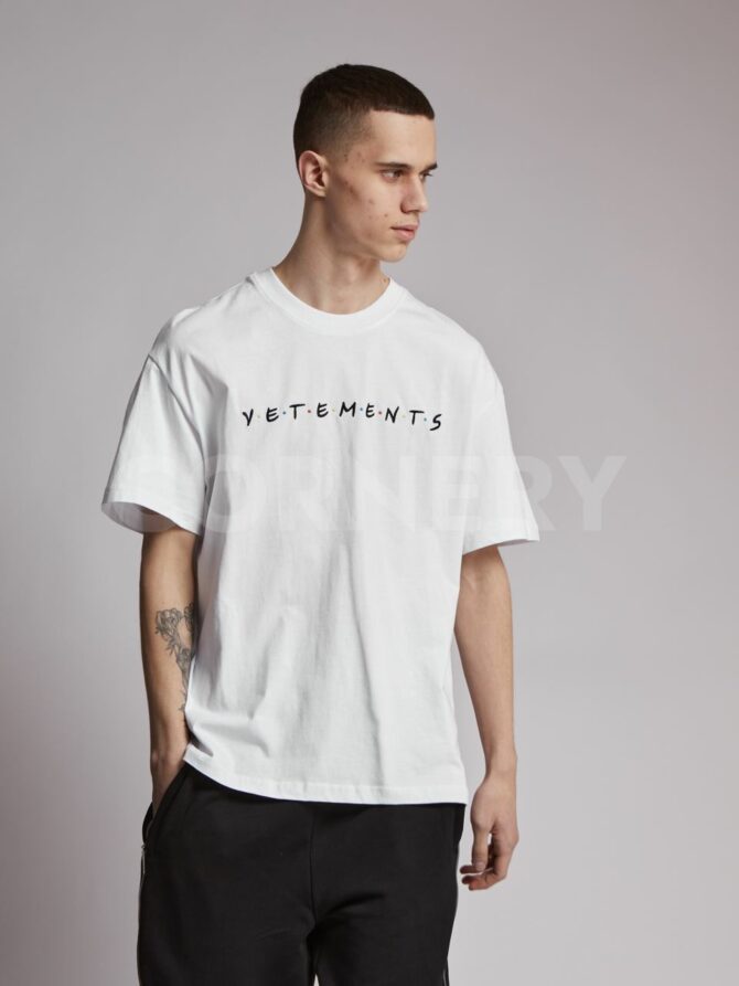 Футболка Vetements