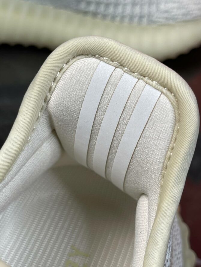Yeezy 350 V2 LundRF — изображение 4