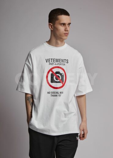Футболка Vetements