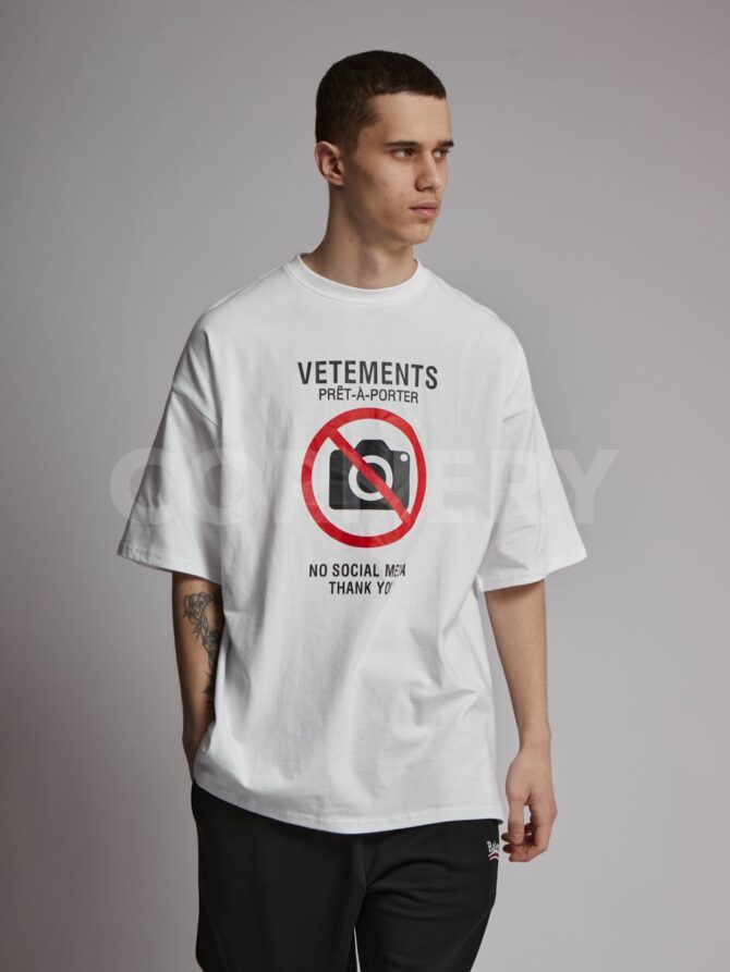 Футболка Vetements