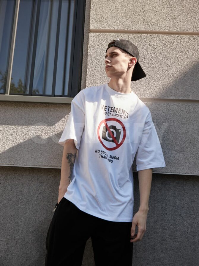 Футболка Vetements — изображение 3