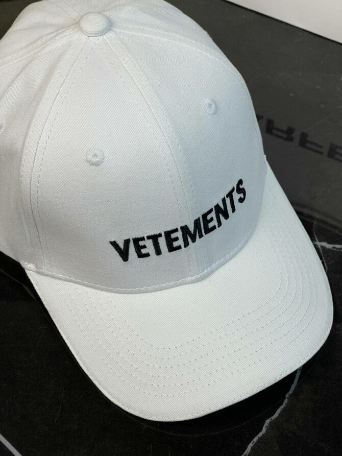 Кепка Vetements — изображение 7