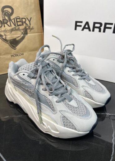 Yeezy 700 Static (дисконт)