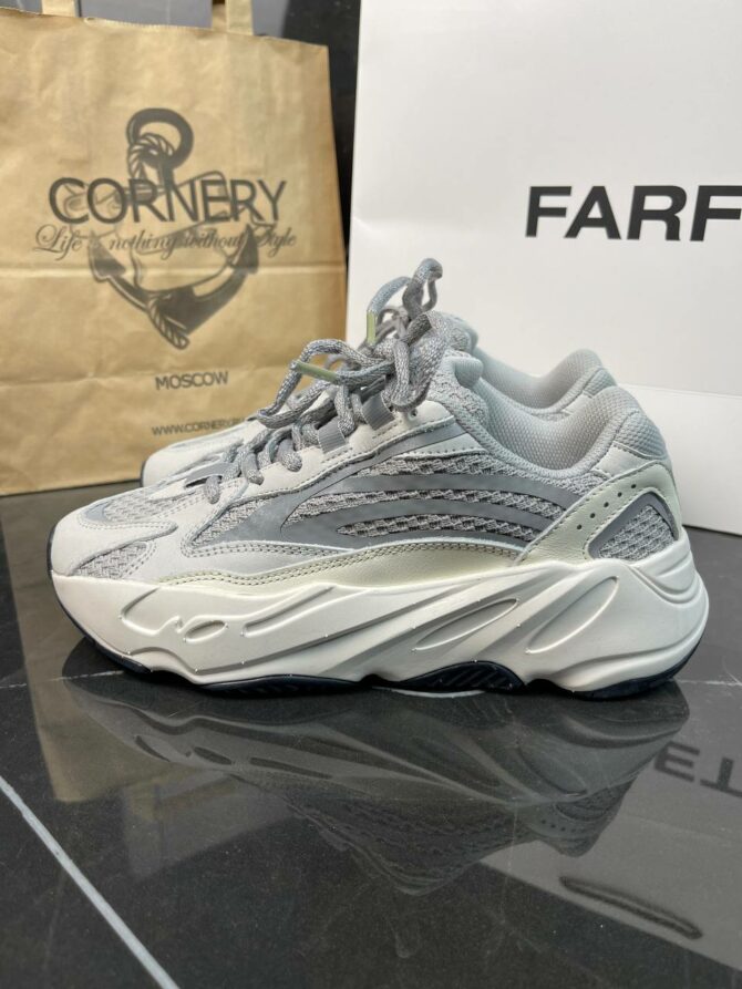Yeezy 700 Static — изображение 3