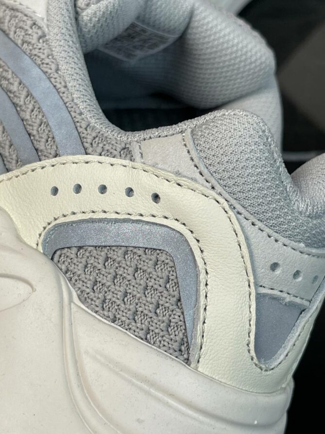 Yeezy 700 Static — изображение 9