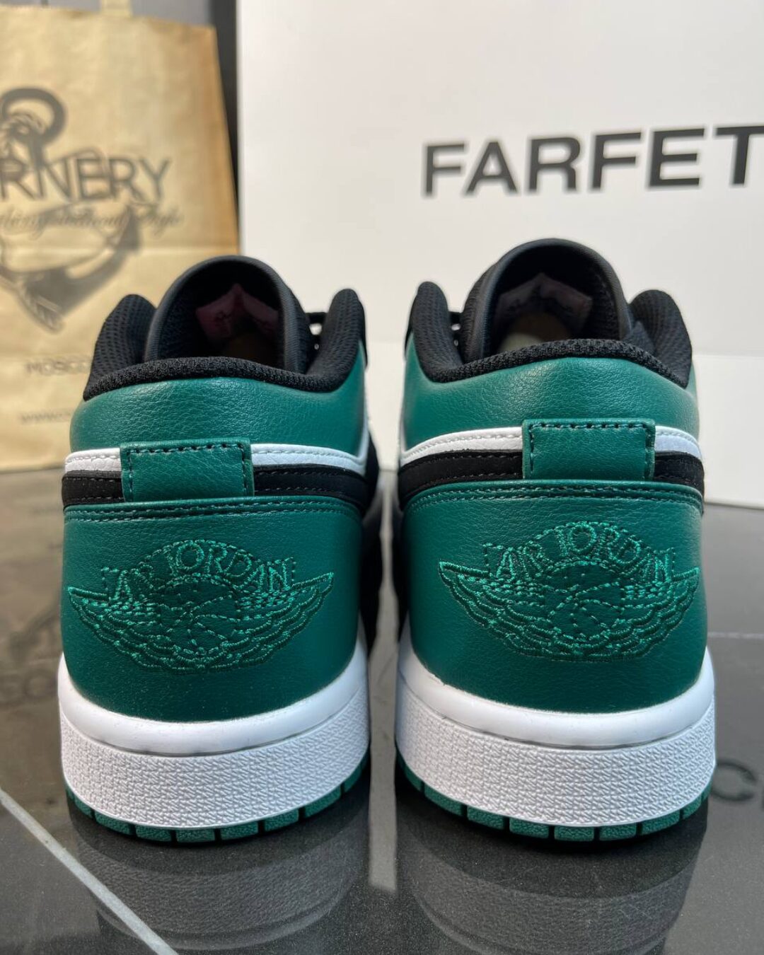 Кеды Air Jordan 1 Low White/Black Mystic Green — изображение 3