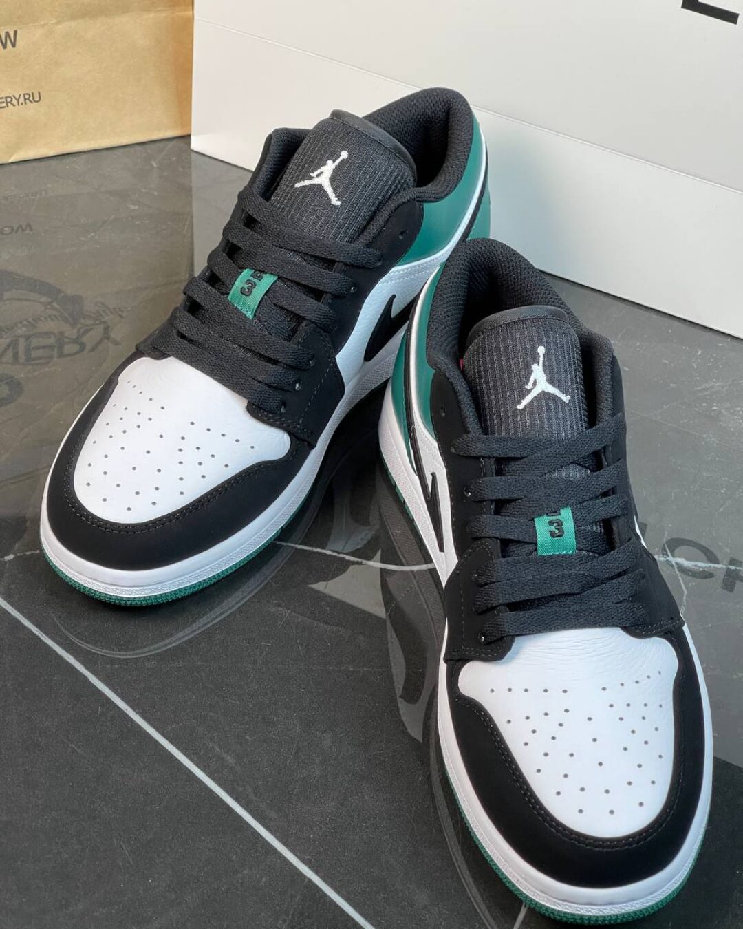 Кеды Air Jordan 1 Low White/Black Mystic Green — изображение 5