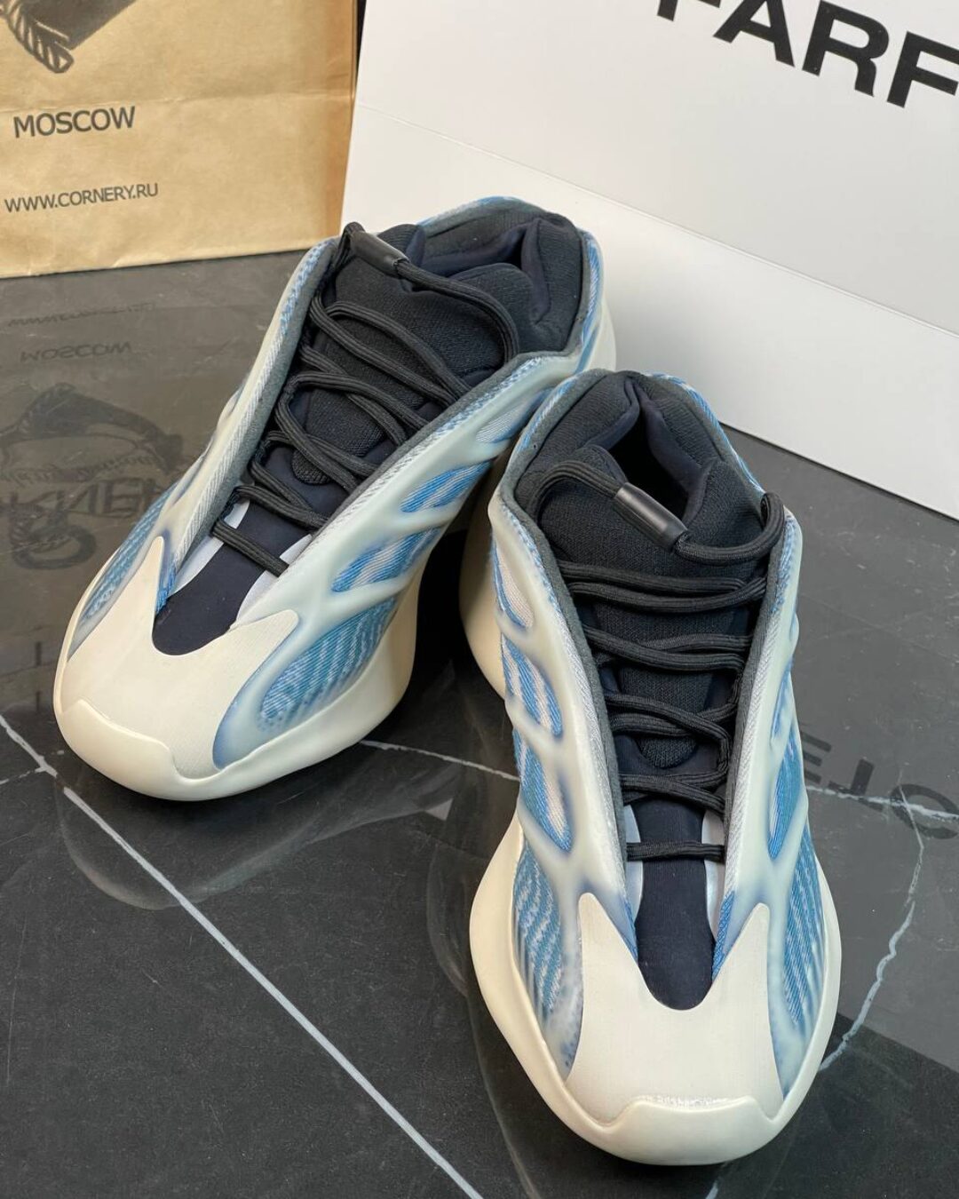Yeezy 700 V3 Kyanite (дисконт) — изображение 6