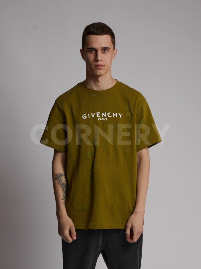 Футболка Givenchy