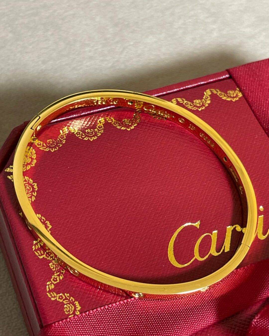 Браслет Cartier Love (тонкий, камни) — изображение 4