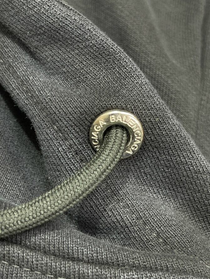 Худи Balenciaga — изображение 4