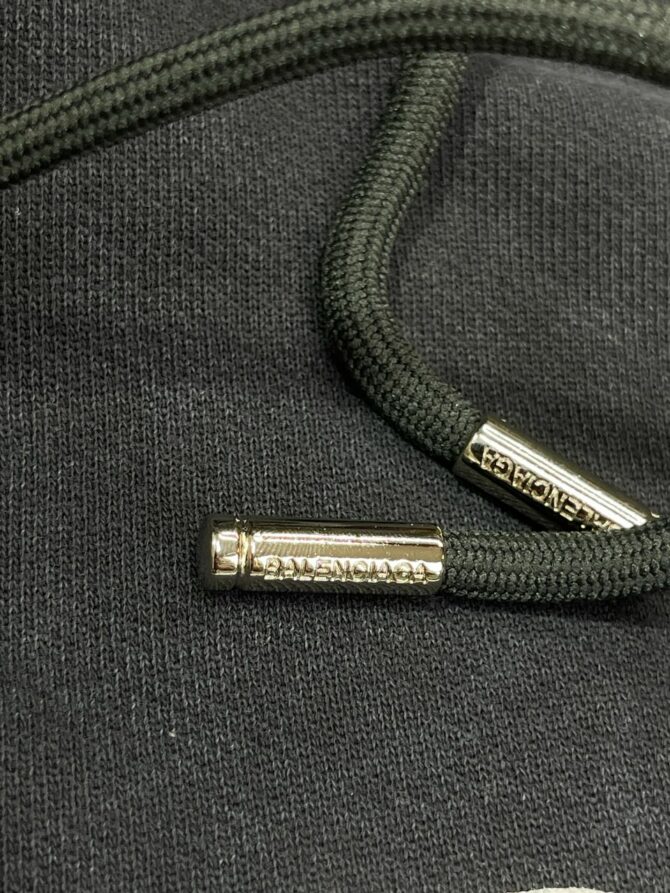 Худи Balenciaga — изображение 3
