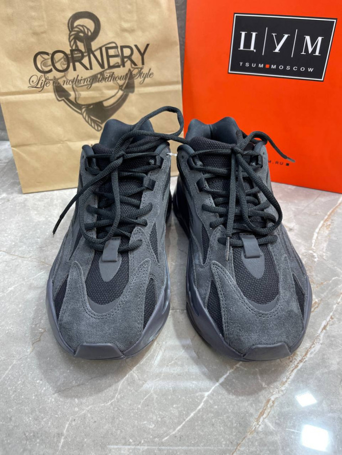 Yeezy 700 Vanta — изображение 4