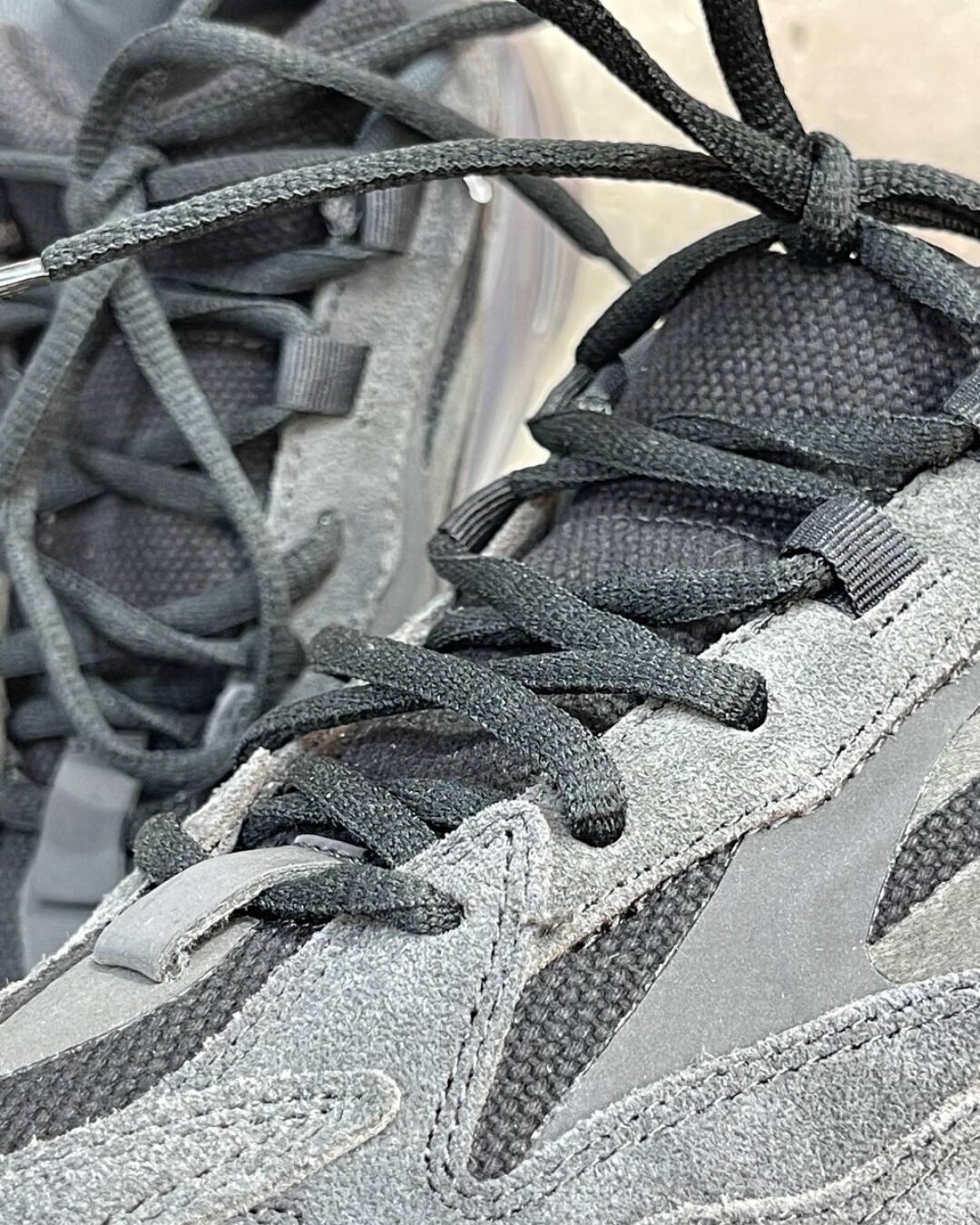 Yeezy 700 Vanta — изображение 8