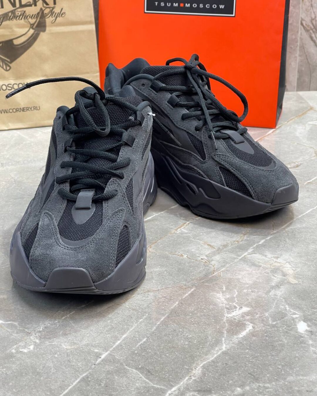 Yeezy 700 Vanta — изображение 3