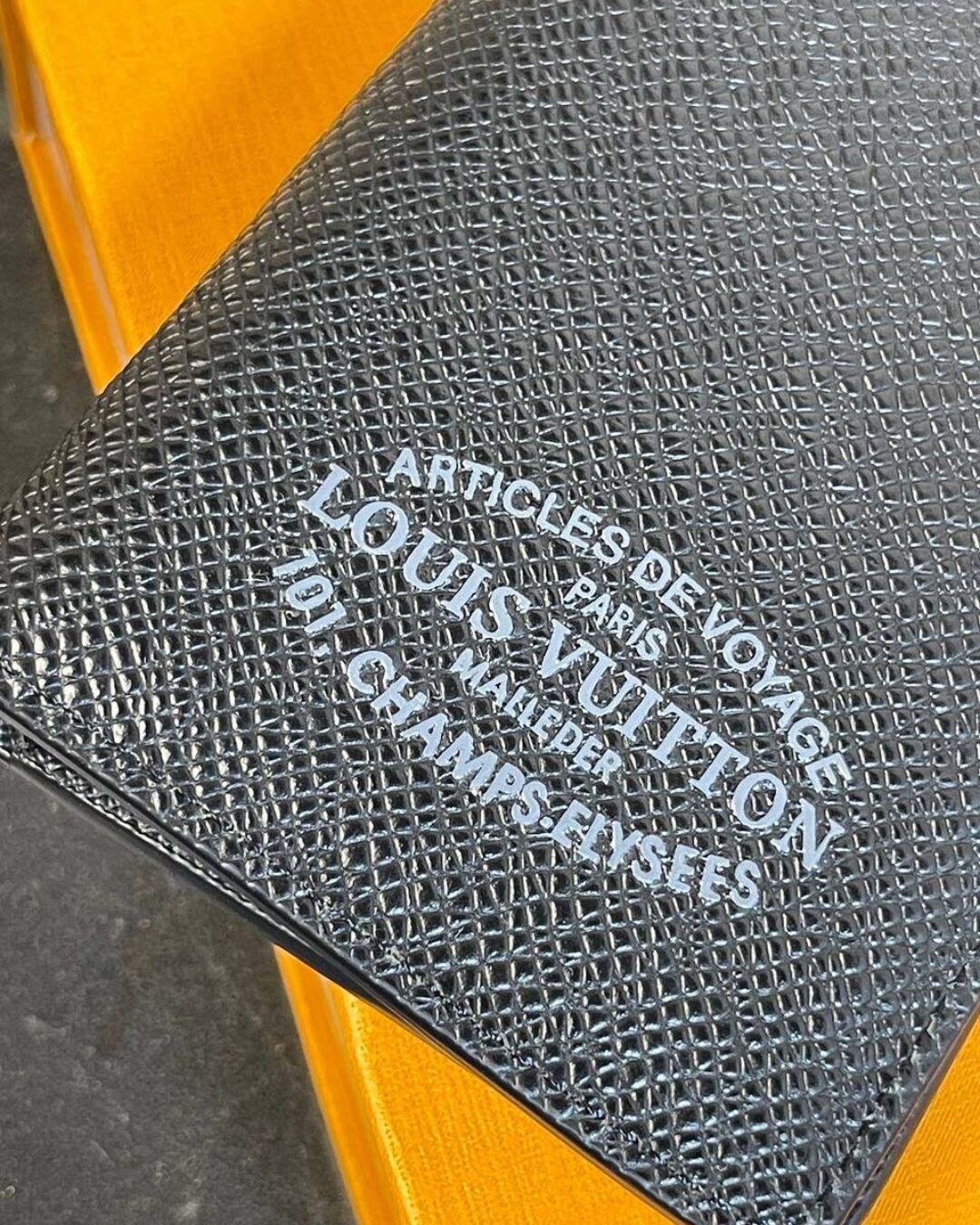 Картхолдер Louis Vuitton — изображение 2