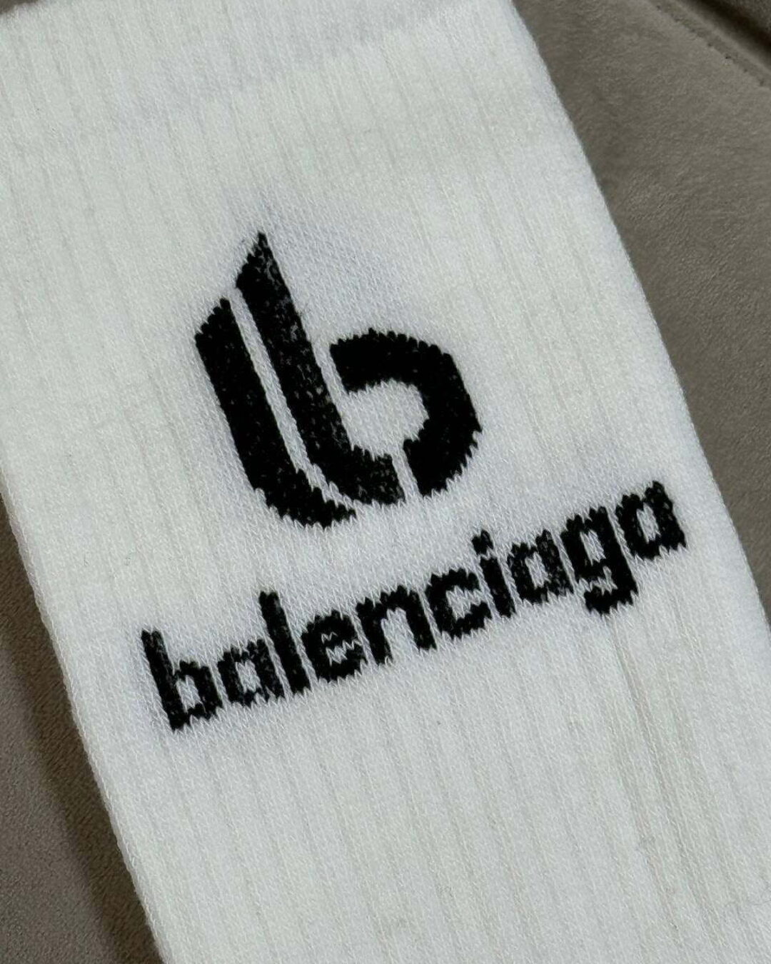 Носки Balenciaga — изображение 4