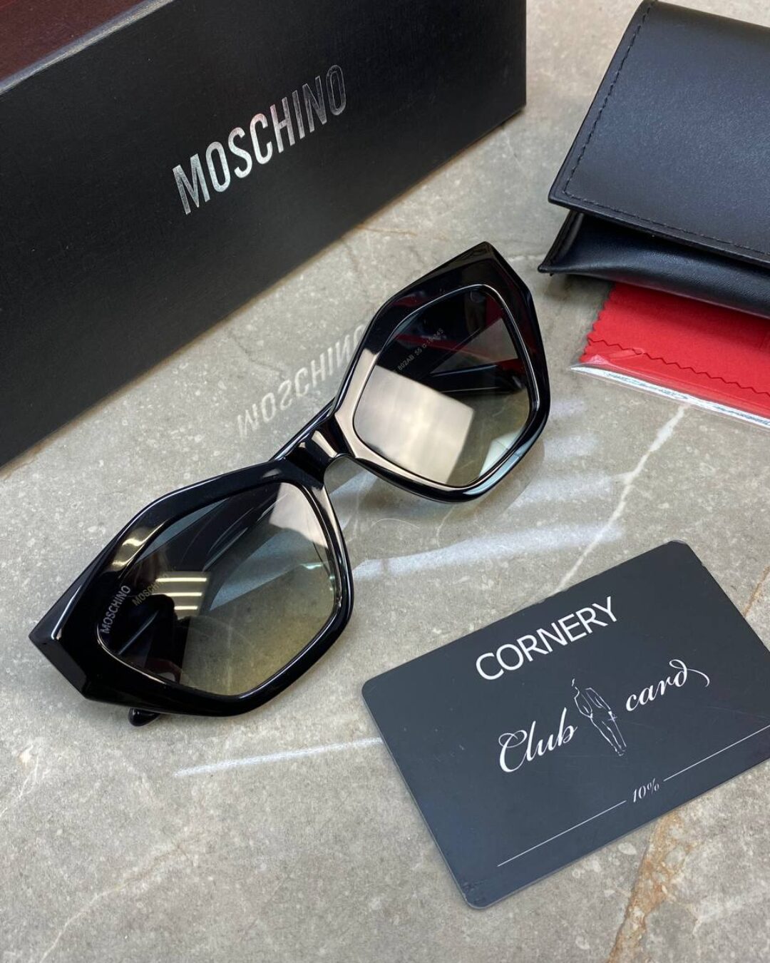 Очки Moschino — изображение 7
