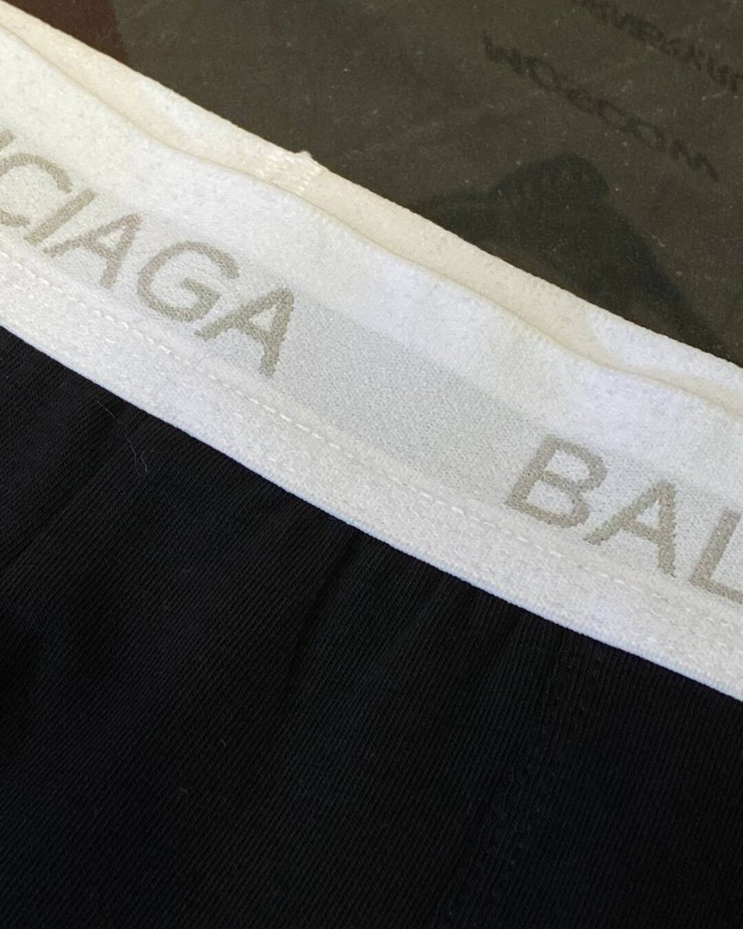 Трусы Balenciaga — изображение 3