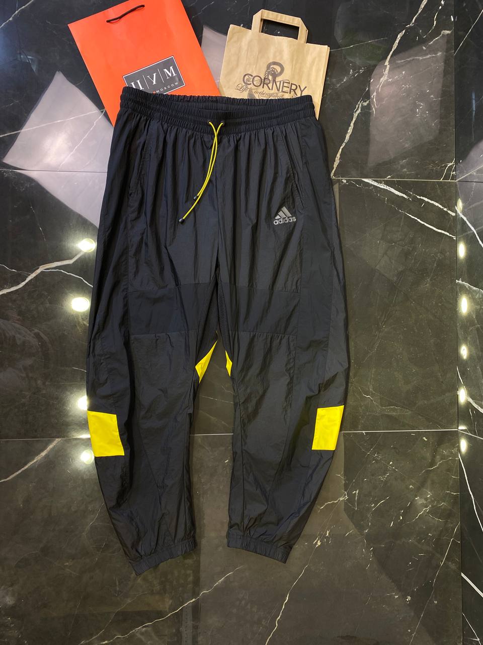 Спортивные штаны Adidas