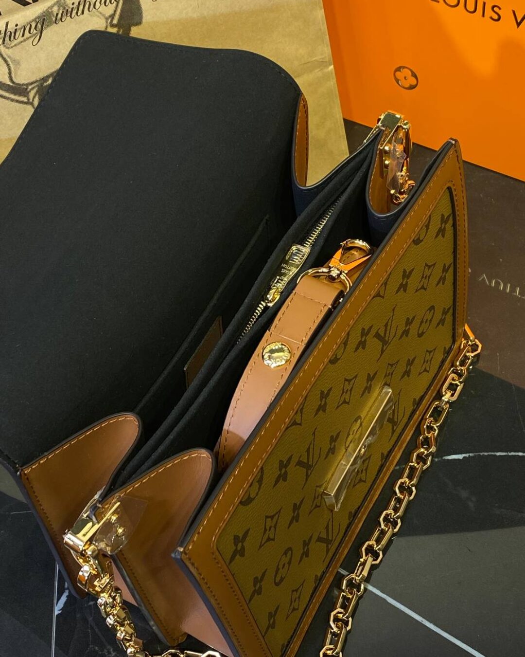 Сумка Louis Vuitton Dauphine — изображение 8