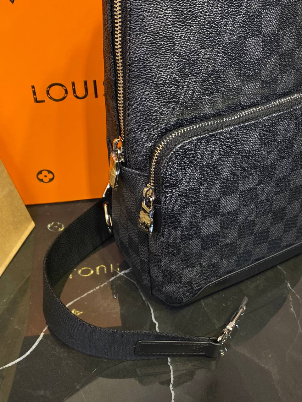 Сумка Louis Vuitton Avenue — фото 2