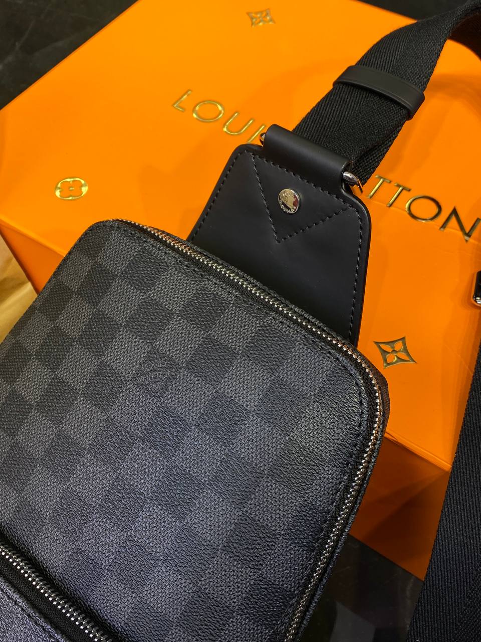 Сумка Louis Vuitton Avenue — фото 3