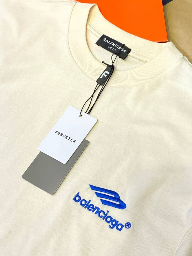 Футболка Balenciaga — изображение 7