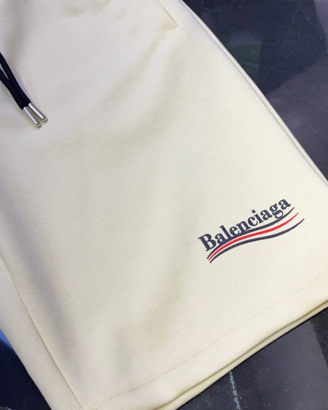Шорты Balenciaga — изображение 4
