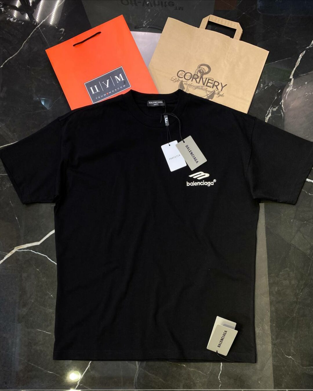 Футболка Balenciaga