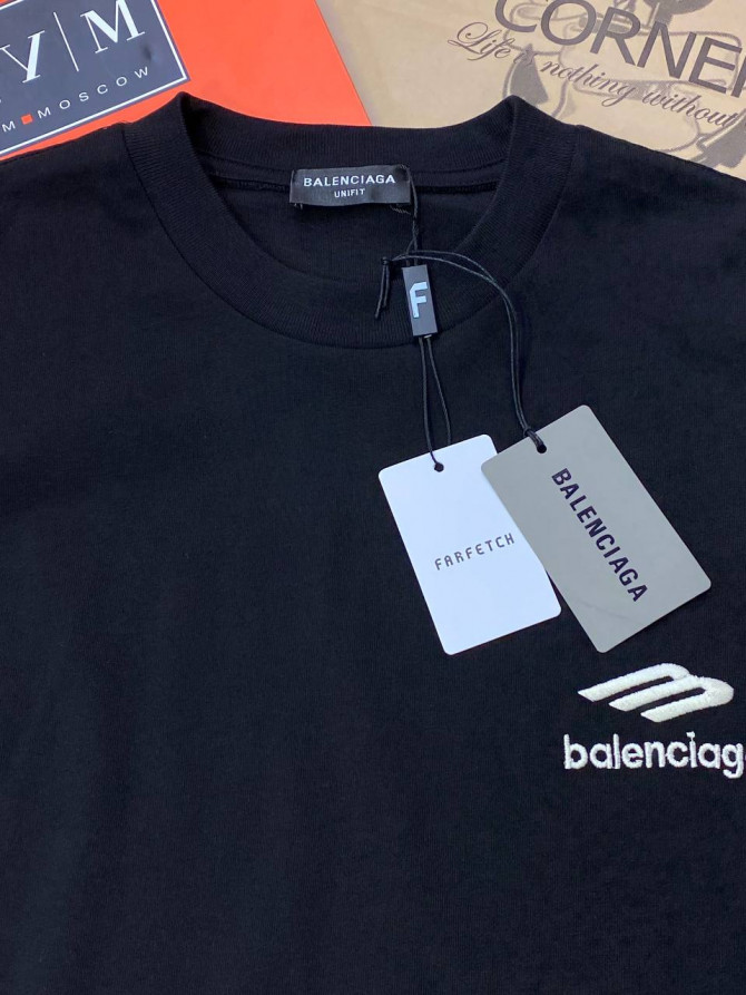 Футболка Balenciaga — изображение 3