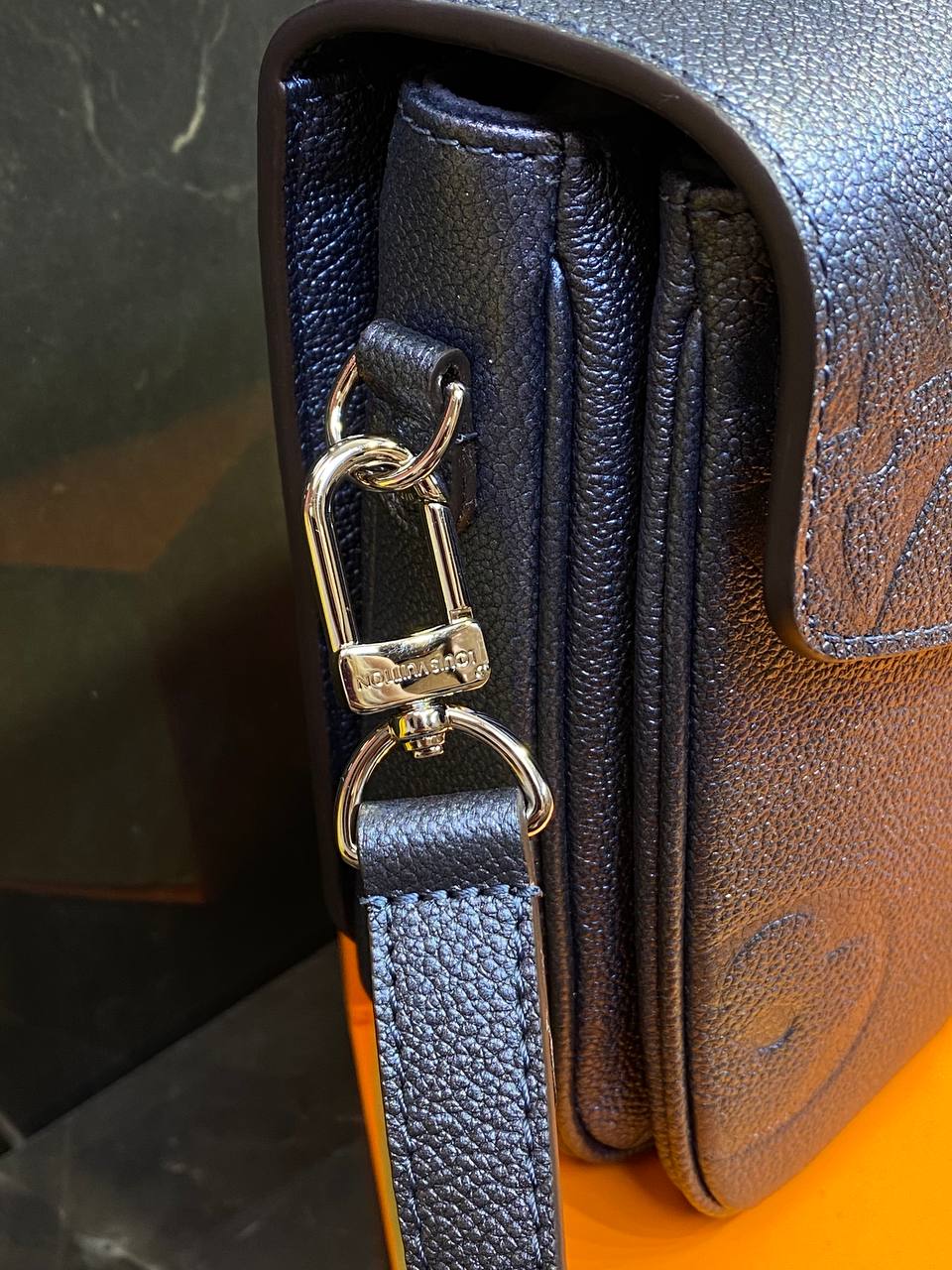 Сумка Louis Vuitton Pochette — фото 3
