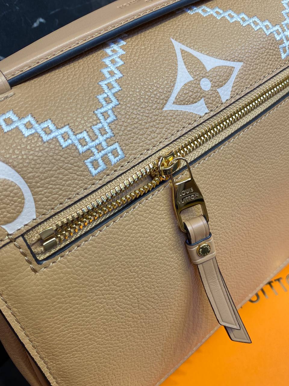 Сумка Louis Vuitton Pochette Metis — фото 6