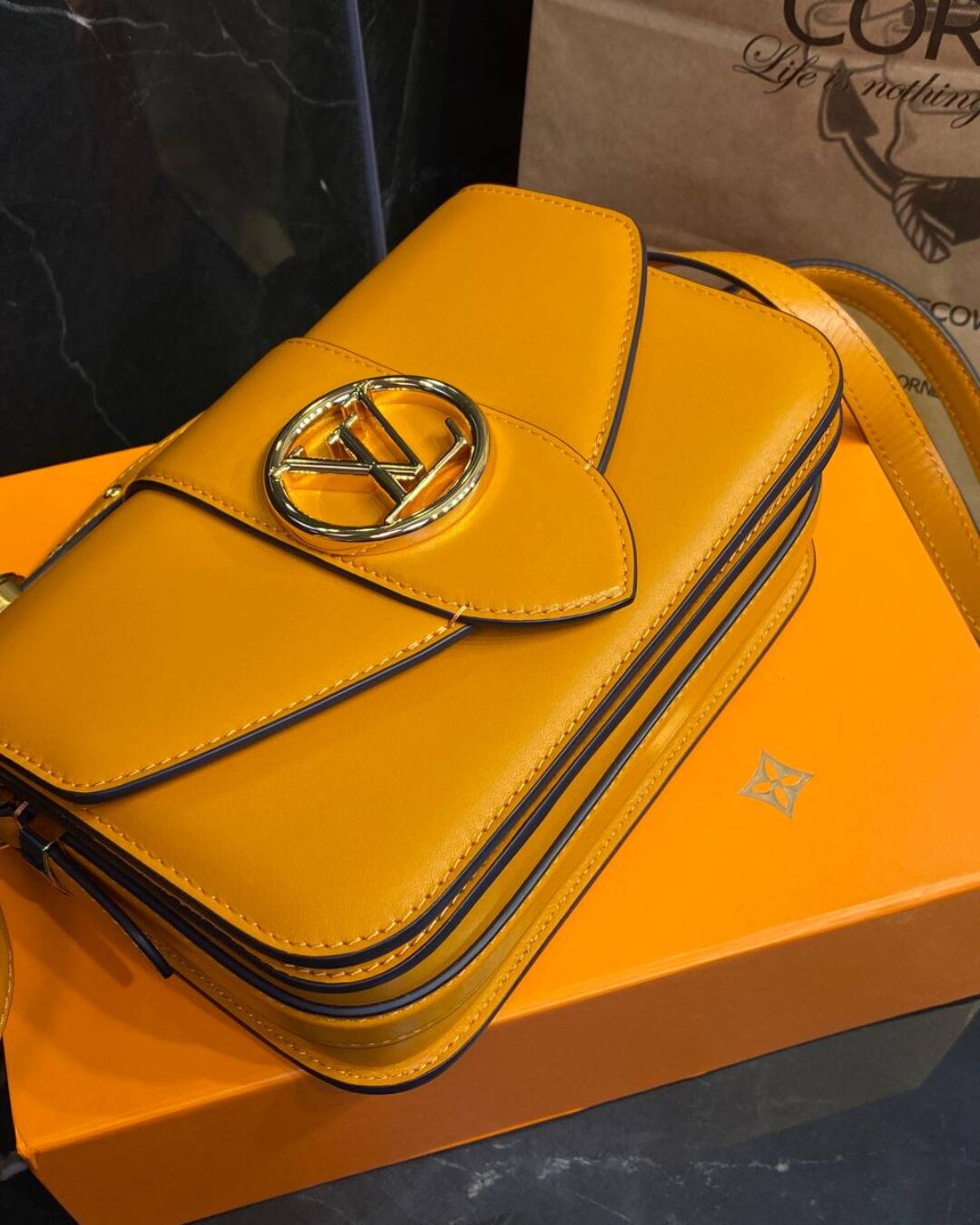 Сумка Louis Vuitton Pont 9 Soft MM — изображение 7