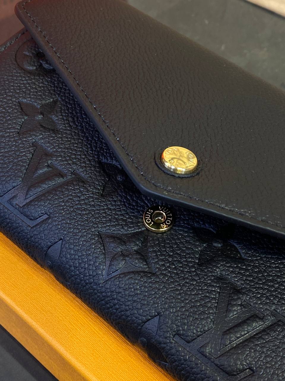 Портмоне Louis Vuitton — фото 9