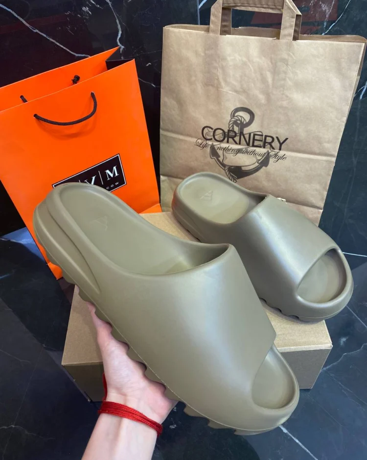 Yeezy Slide Earth Brown (дисконт) — фото 1
