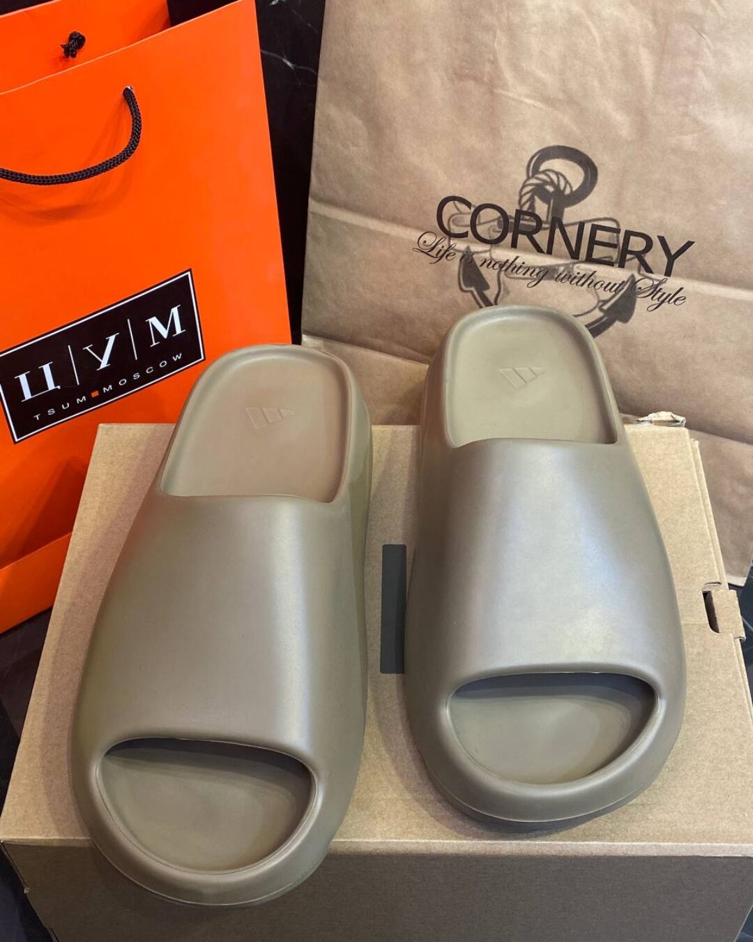 Yeezy Slide Earth Brown (дисконт) — изображение 5