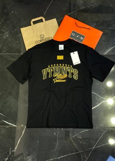 Футболка Vetements Authentic