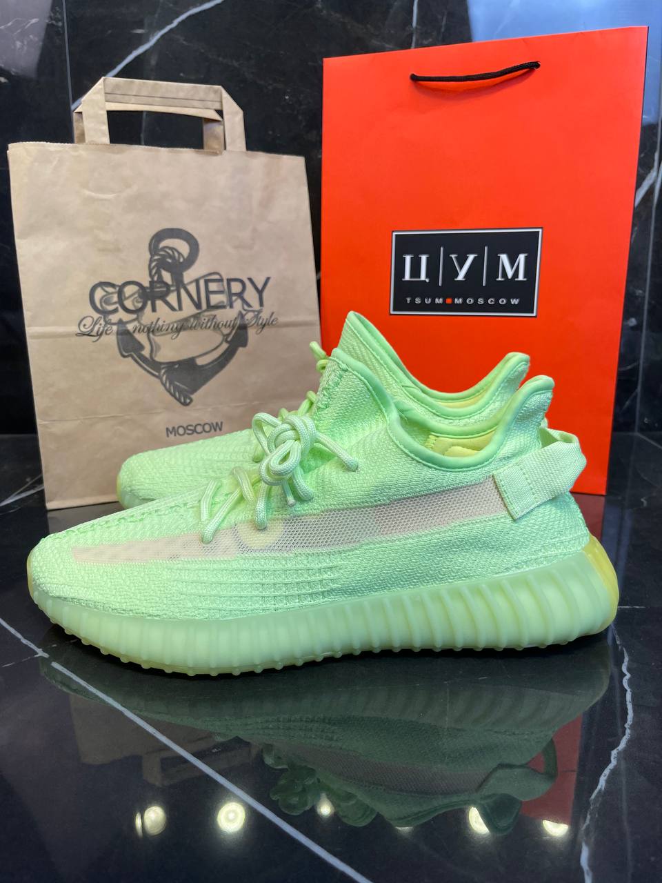 Yeezy 350 V2 Glow (дисконт) — фото 2